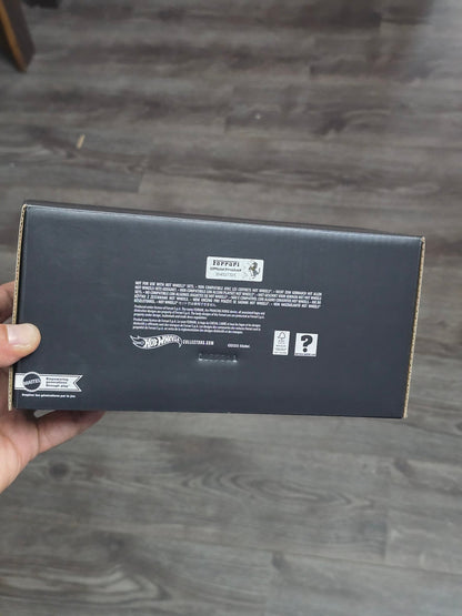 Hot Wheels x Ferrari Heritage Set - The Ultimate Ferrari Dream Garage - Kinder Logs