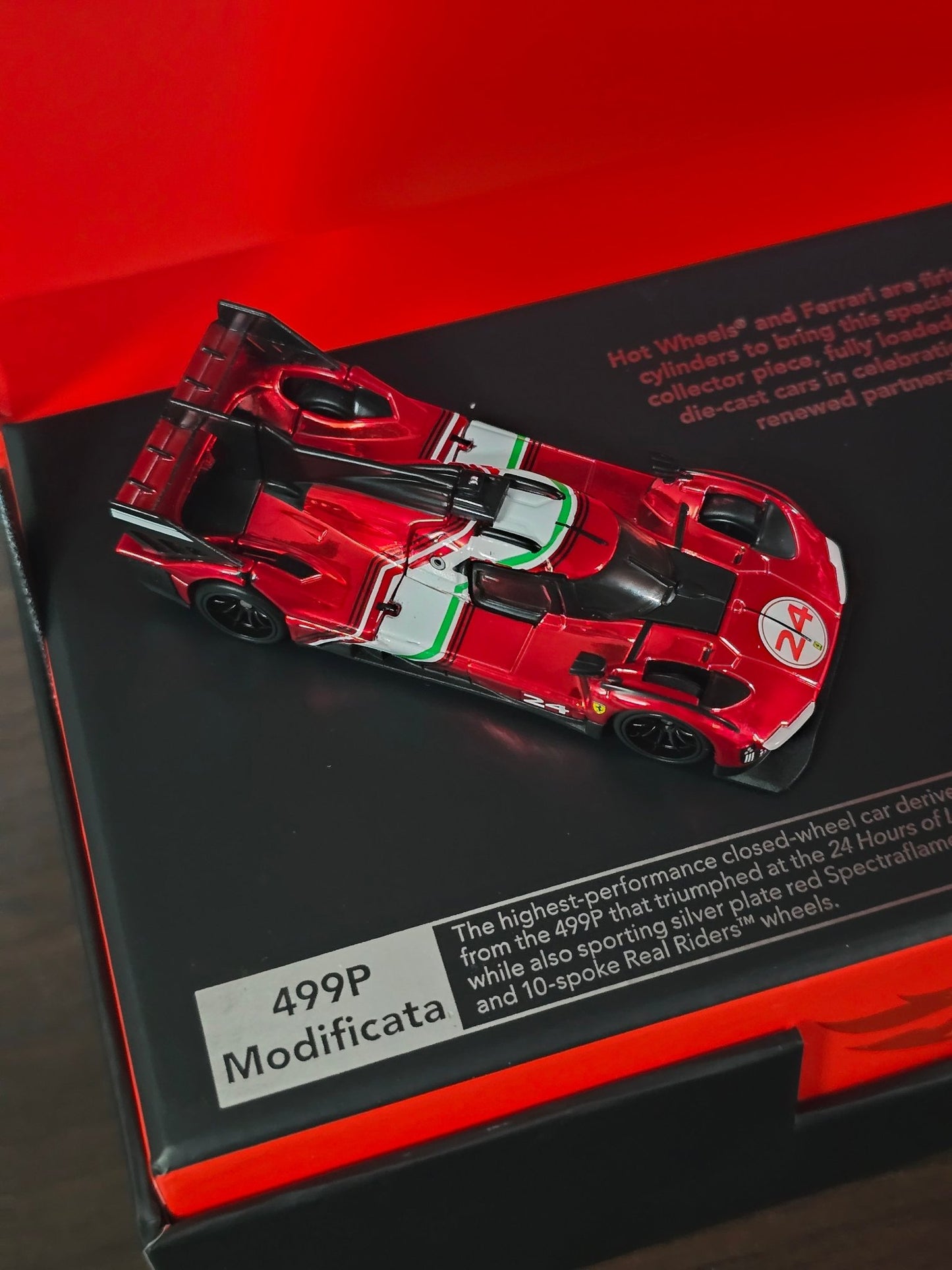 Hot Wheels x Ferrari Heritage Set - The Ultimate Ferrari Dream Garage - Kinder Logs