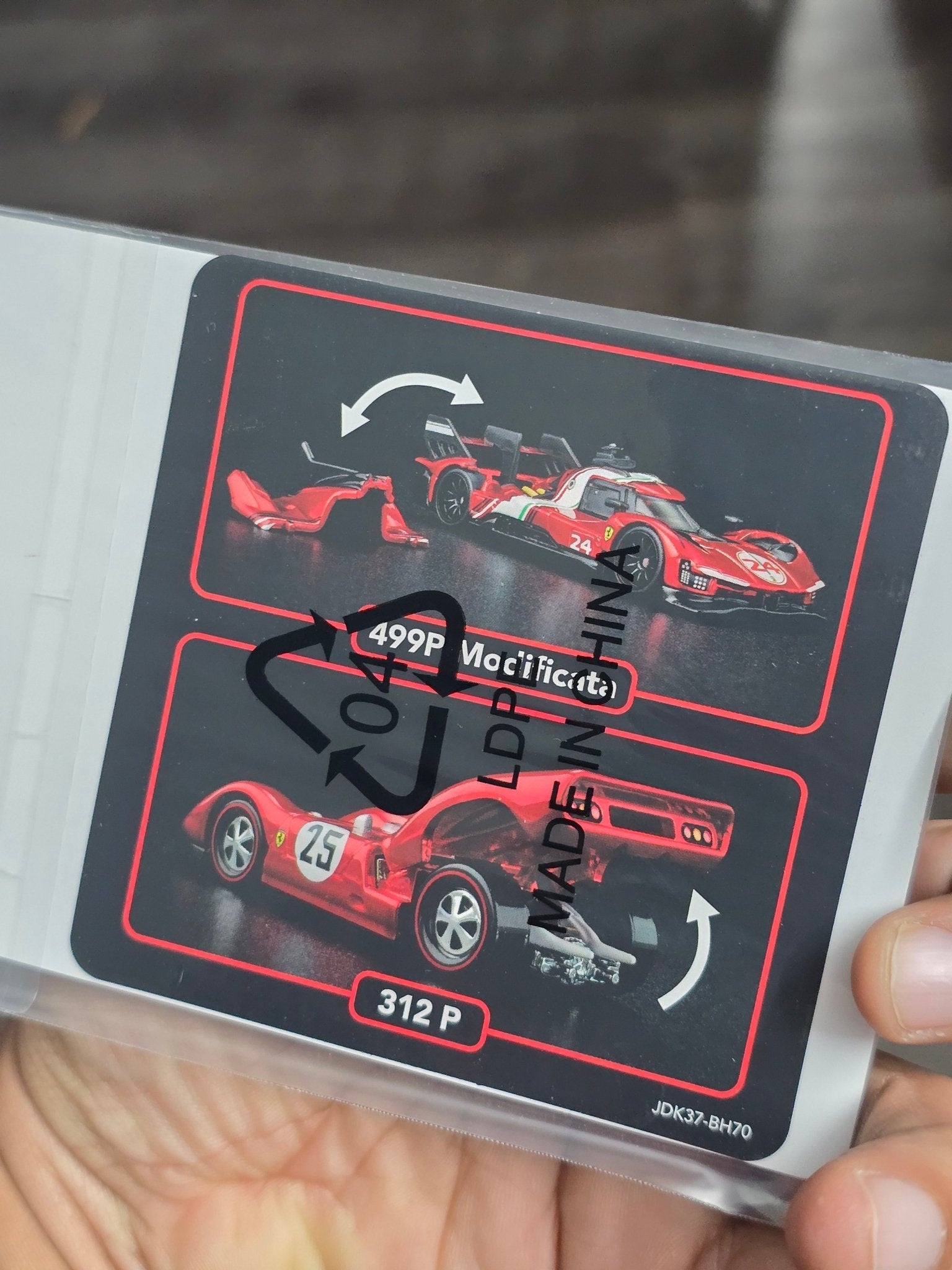 Hot Wheels x Ferrari Heritage Set - The Ultimate Ferrari Dream Garage - Kinder Logs