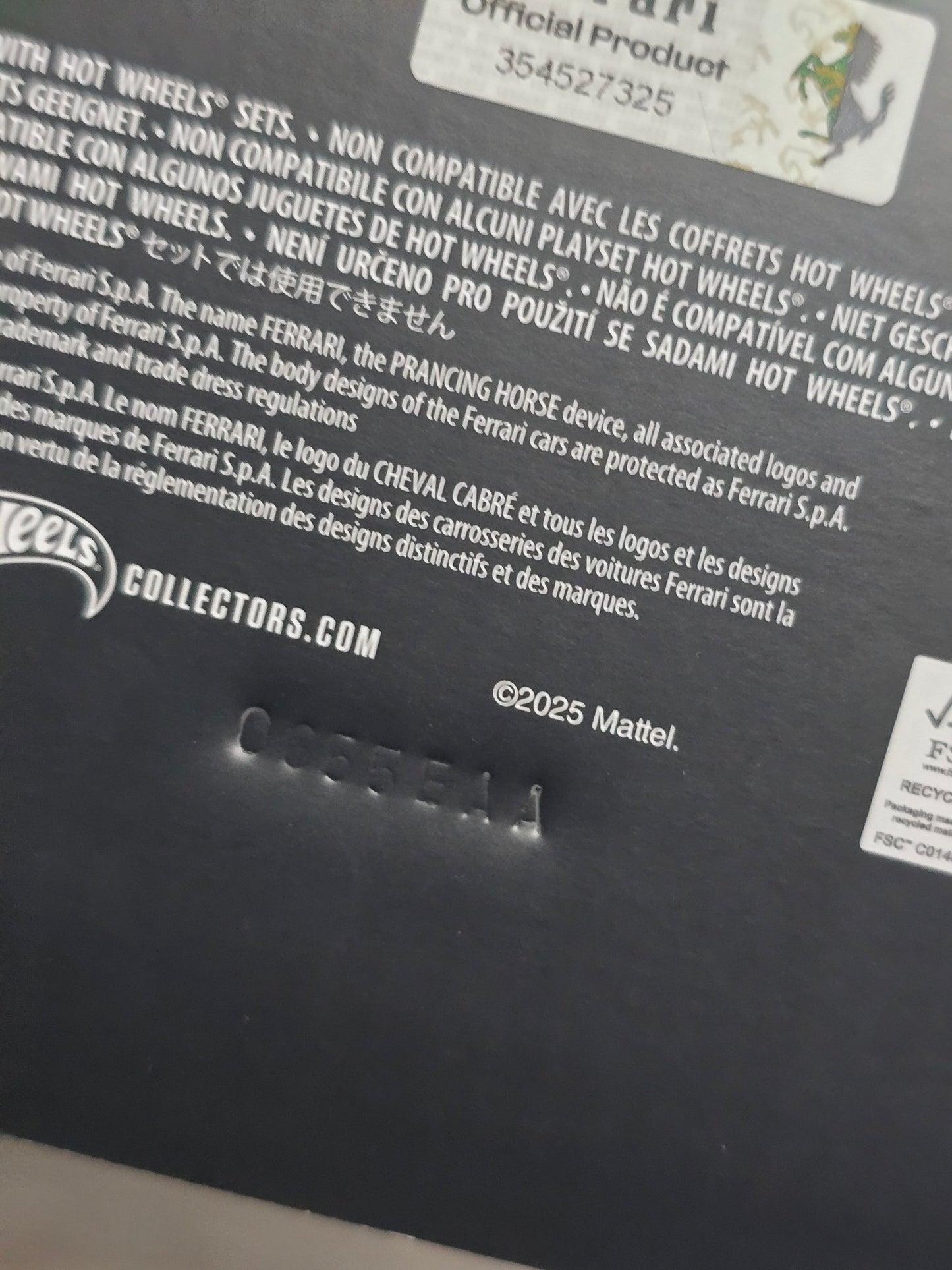 Hot Wheels x Ferrari Heritage Set - The Ultimate Ferrari Dream Garage - Kinder Logs