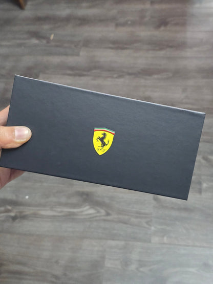 Hot Wheels x Ferrari Heritage Set - The Ultimate Ferrari Dream Garage - Kinder Logs