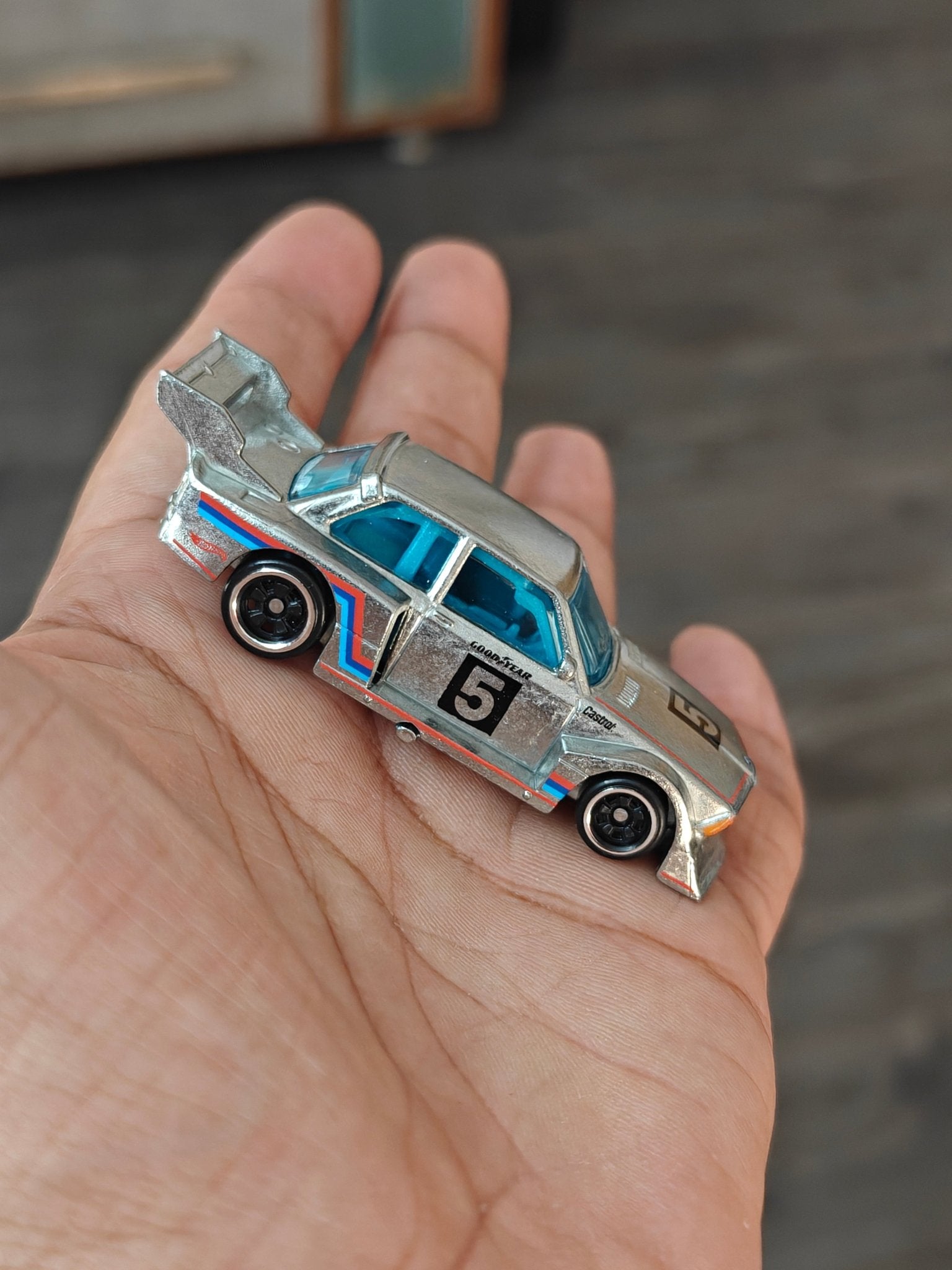 Hot Wheels ZAMAC BMW 320 Group 5 (Uncarded - New) - Kinder Logs