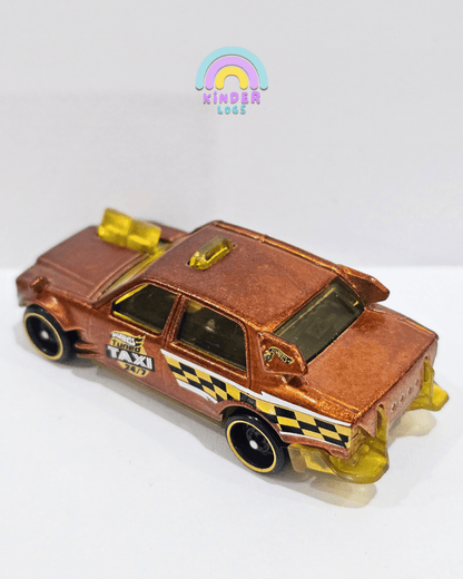 ID Hot Wheels Time Attaxi (Uncarded) - Kinder Logs