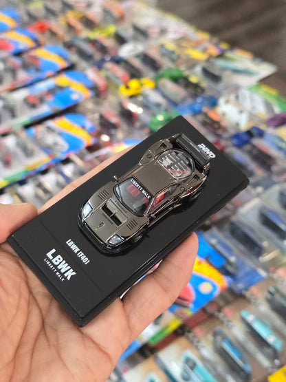 Inno64 LBWK Ferrari F40 Chrome Black Edition - Kinder Logs