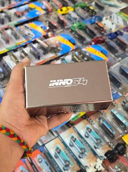 Inno64 LBWK Ferrari F40 Chrome Black Edition - Kinder Logs