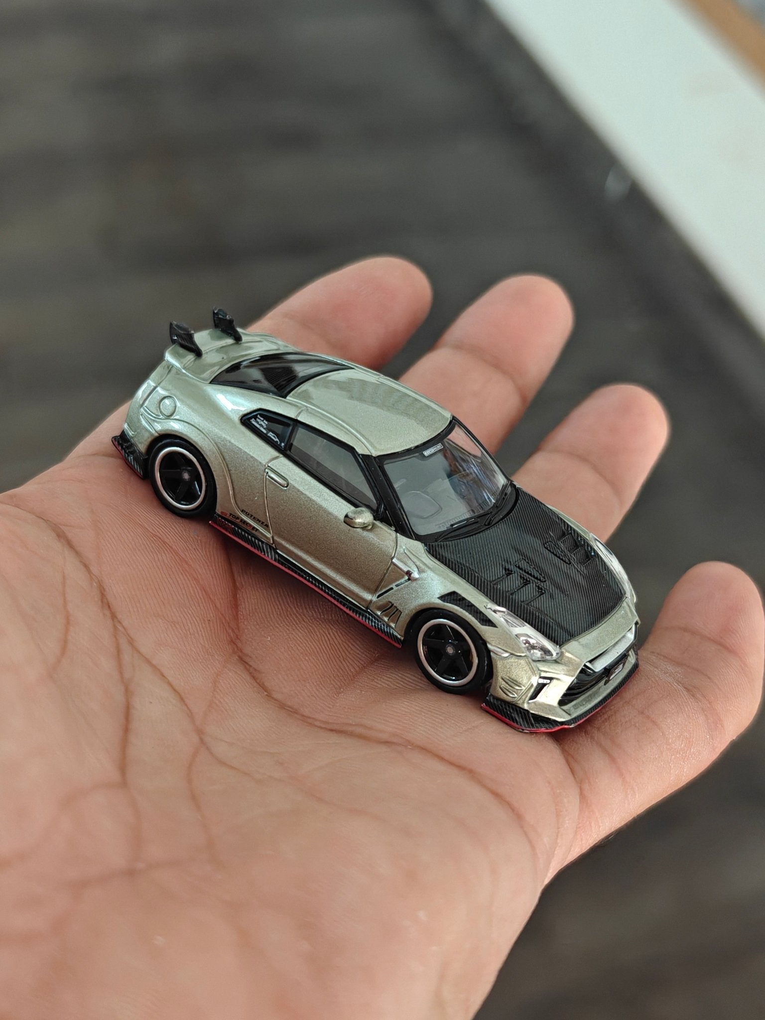 Inno64 Nissan GT - R (R35) Top Secret (Pre - Owned Car) - Kinder Logs