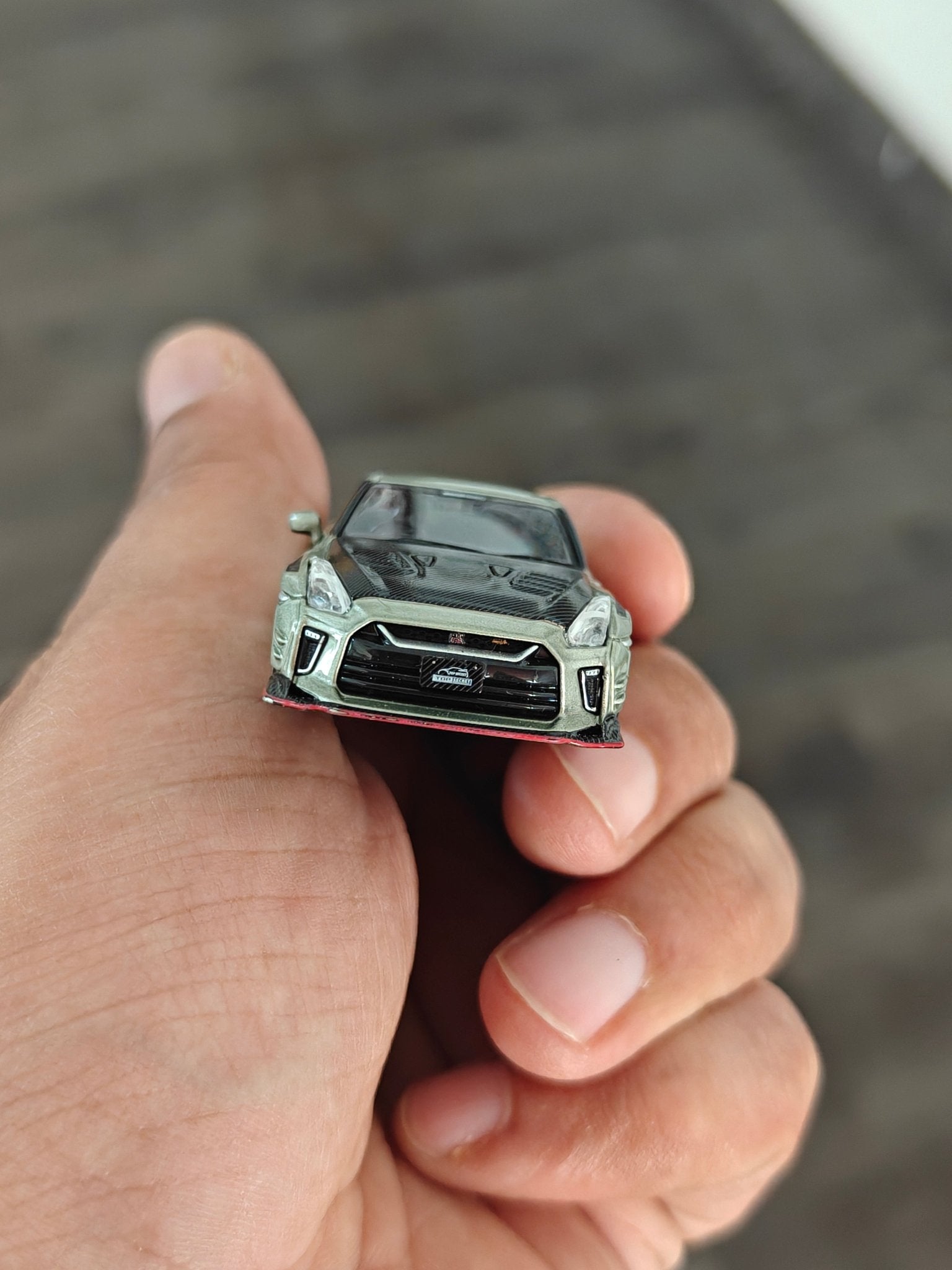 Inno64 Nissan GT - R (R35) Top Secret (Pre - Owned Car) - Kinder Logs