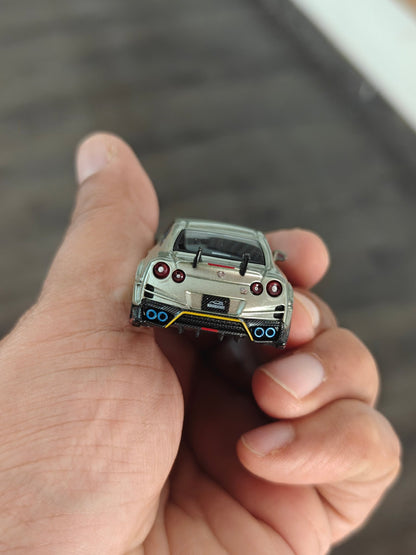 Inno64 Nissan GT - R (R35) Top Secret (Pre - Owned Car) - Kinder Logs