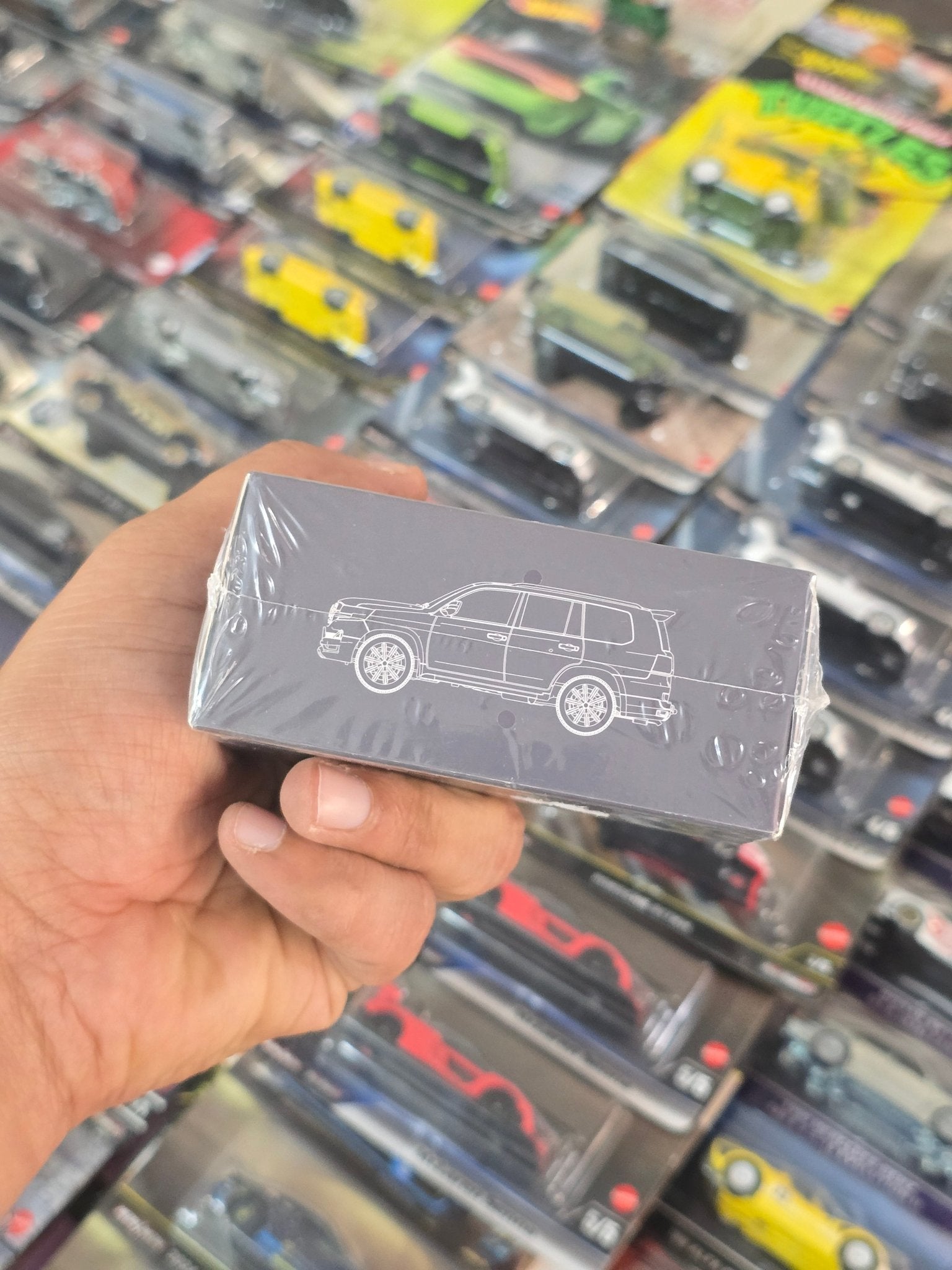 JKM 2016 Toyota Land Cruiser LC200 (Sealed Box) - Kinder Logs