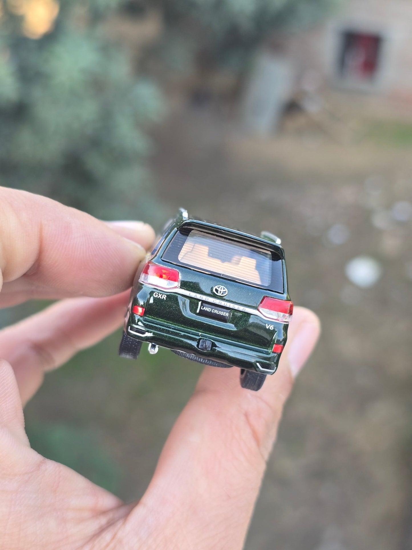 JKM 2016 Toyota Land Cruiser LC200 SUV - Green (Open Box) - Kinder Logs