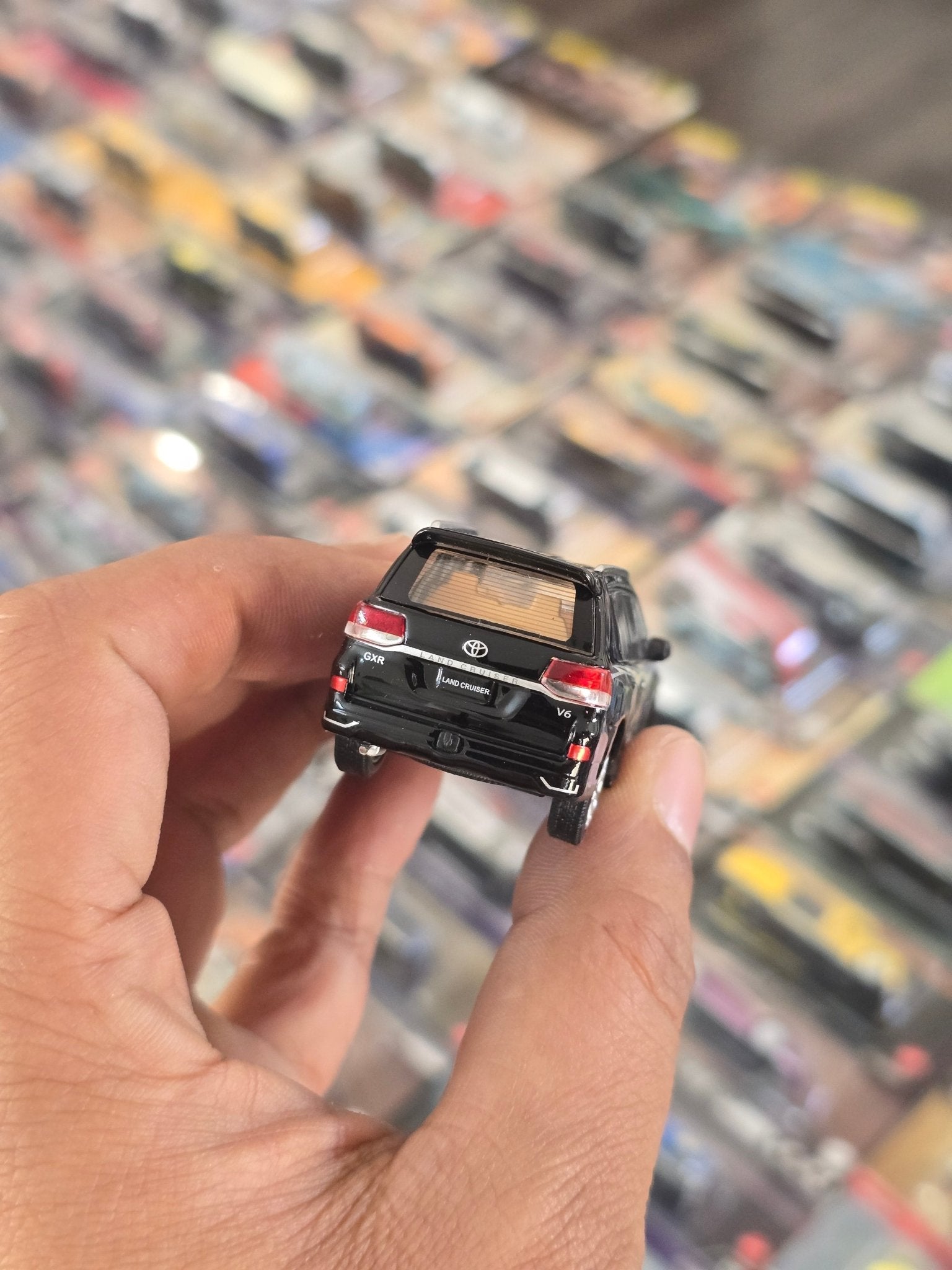 JKM 2016 Toyota Land Cruiser LC200 SUV (Open Box) - Kinder Logs
