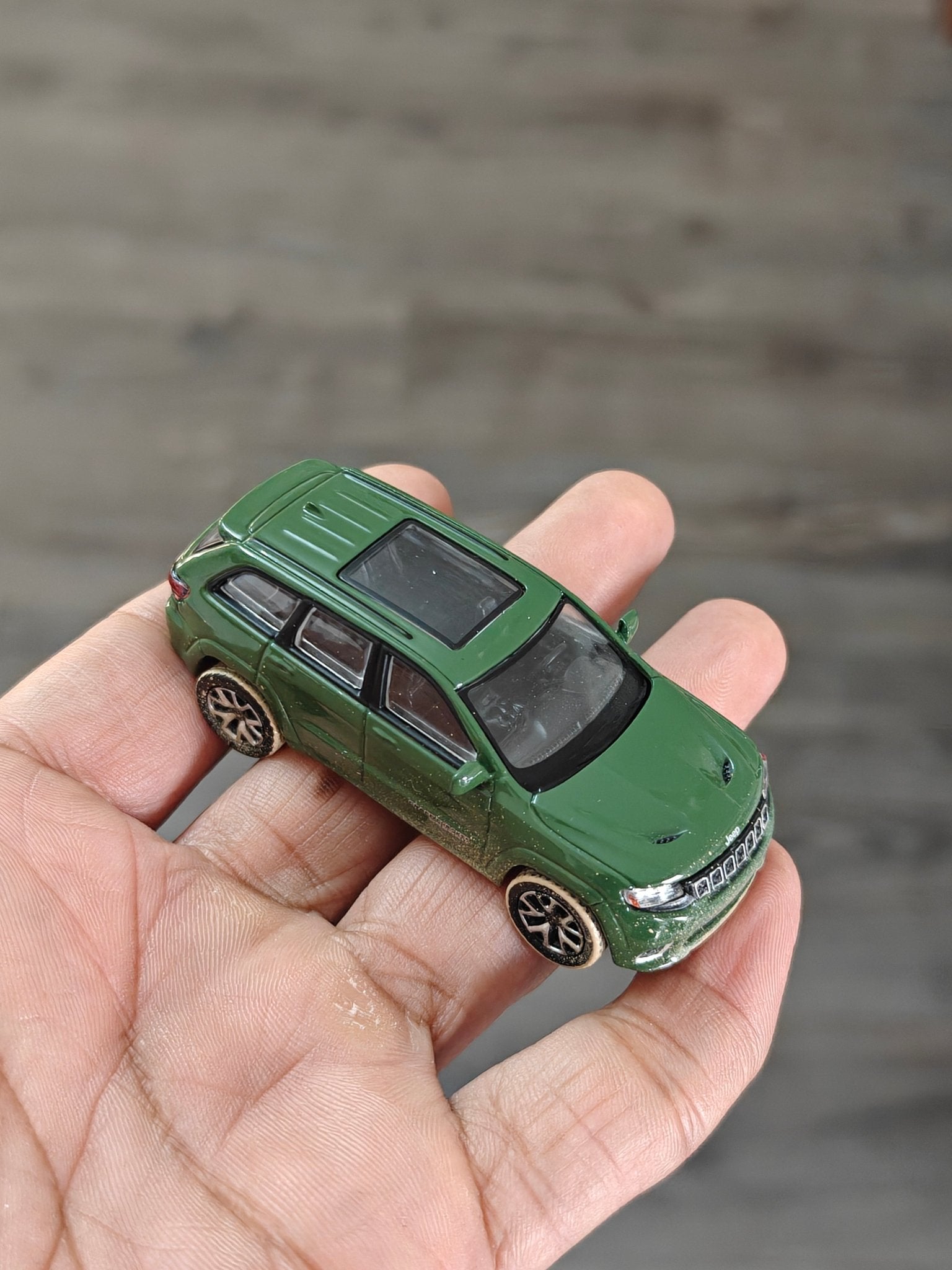 JKM Jeep Grand Cherokee (Green) - Kinder Logs