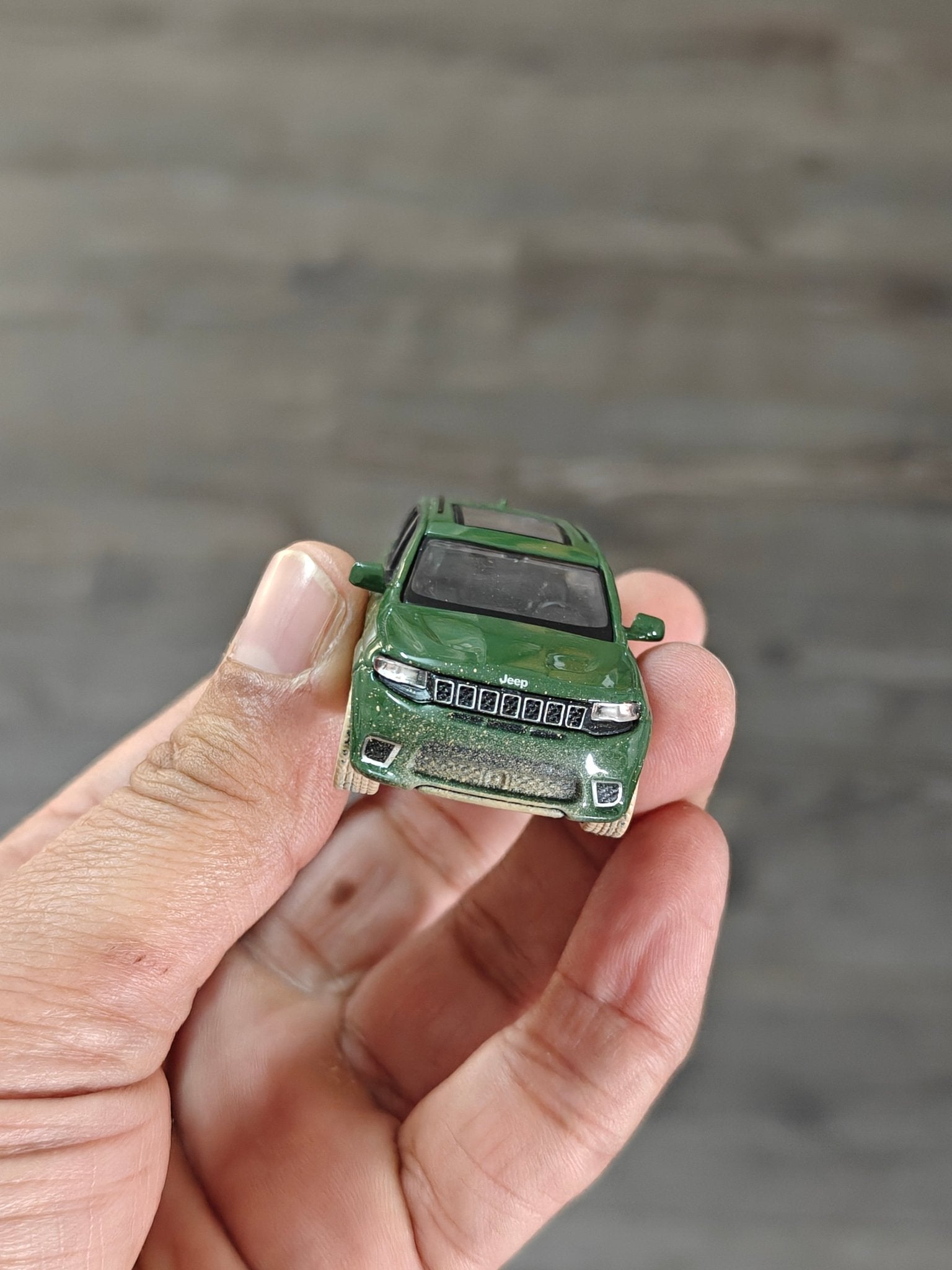 JKM Jeep Grand Cherokee (Green) - Kinder Logs