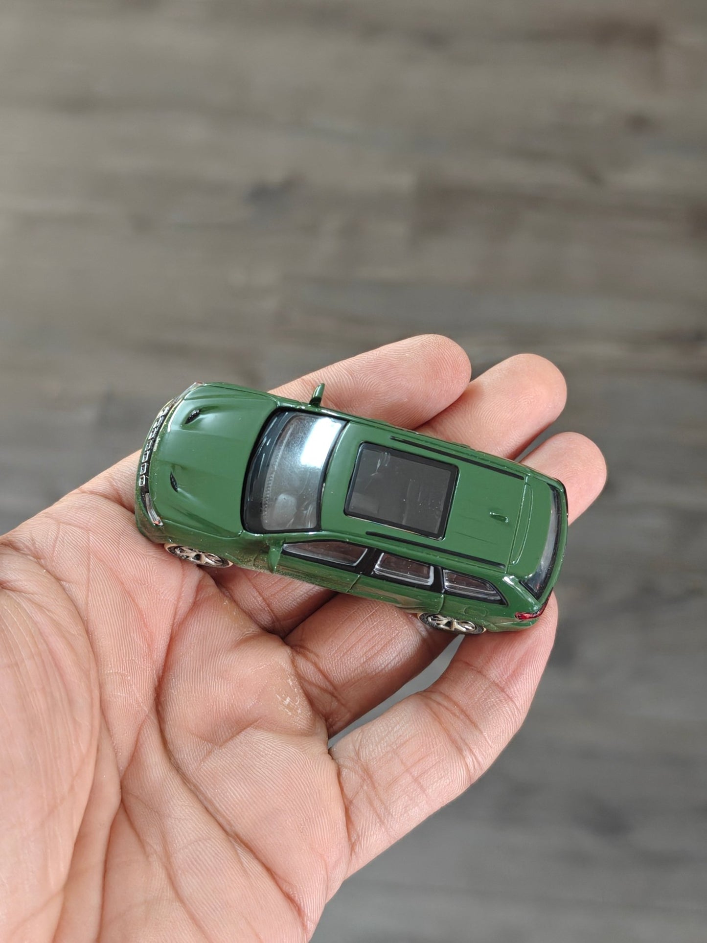 JKM Jeep Grand Cherokee (Green) - Kinder Logs