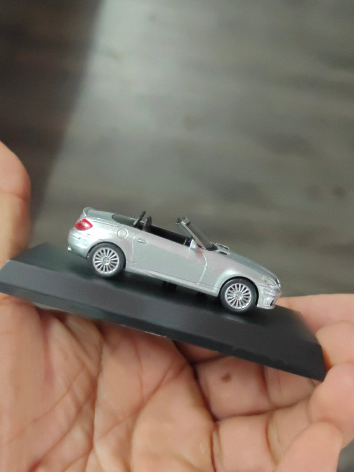 Kyosho Mercedes SLK 55 AMG (Open Box) - Kinder Logs