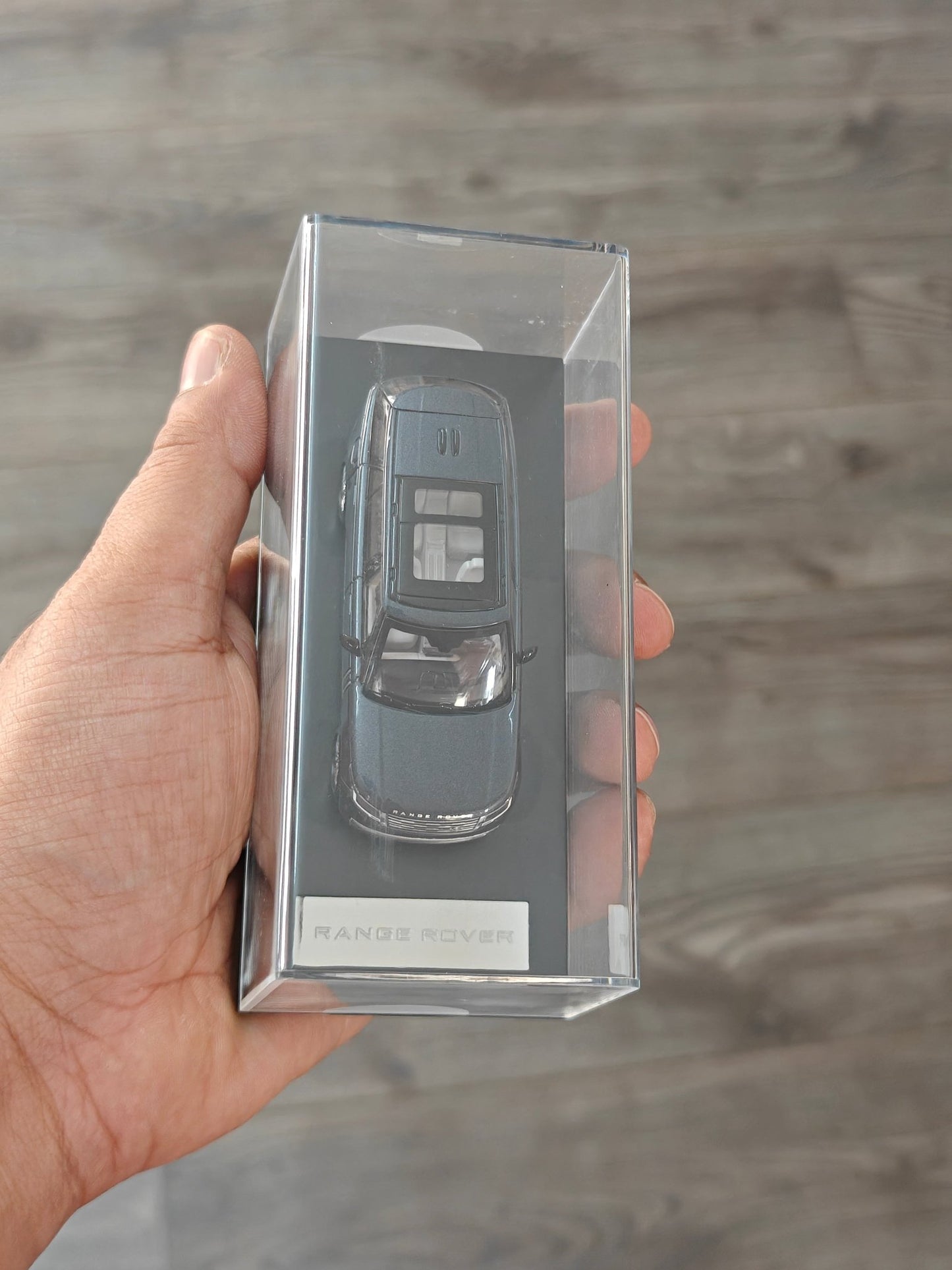 LCD Range Rover SUV (Black) - Kinder Logs