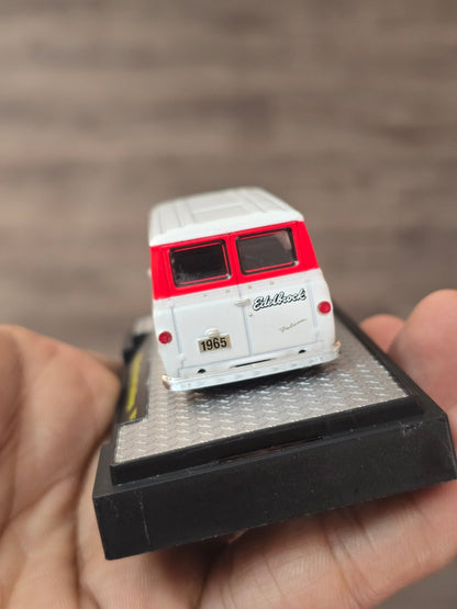 M2 Machines Wild Cards Edelbrock 1965 Ford Falcon Club Wagon WC14 (Open Box) - Kinder Logs