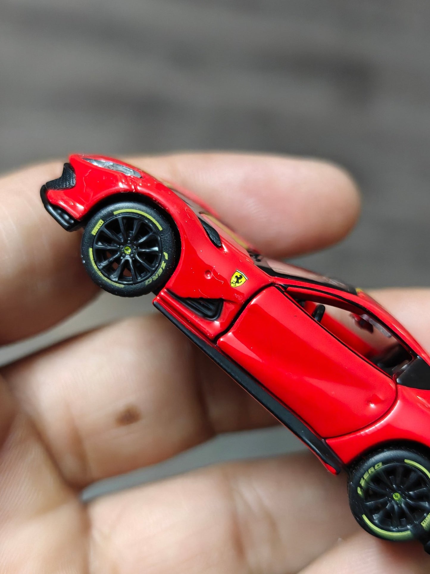 Maisto Ferrari 812 Competizione - Red (Open Box) - Kinder Logs