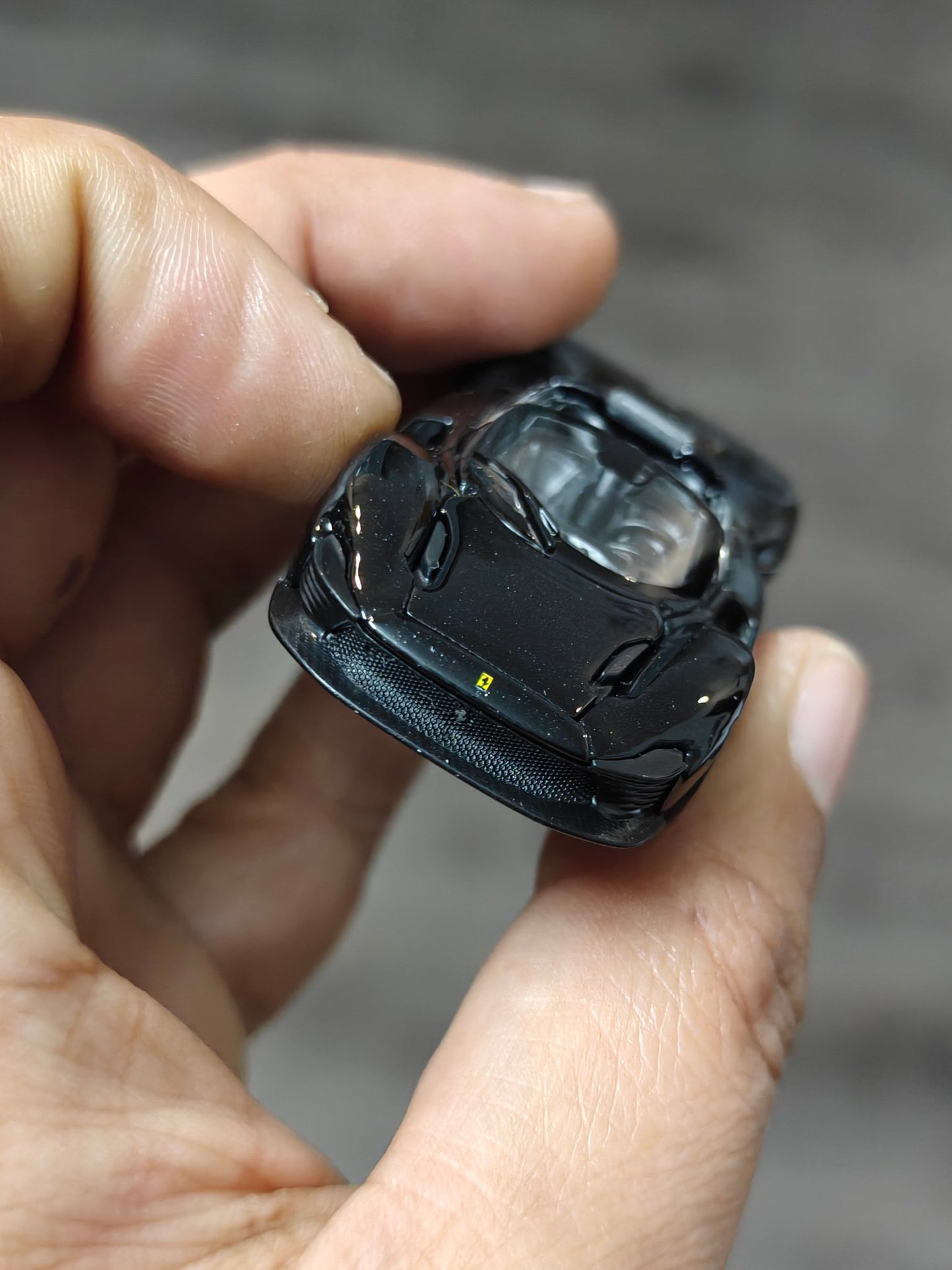 Maisto Ferrari Daytona SP3 - Black (Open Box) - Kinder Logs