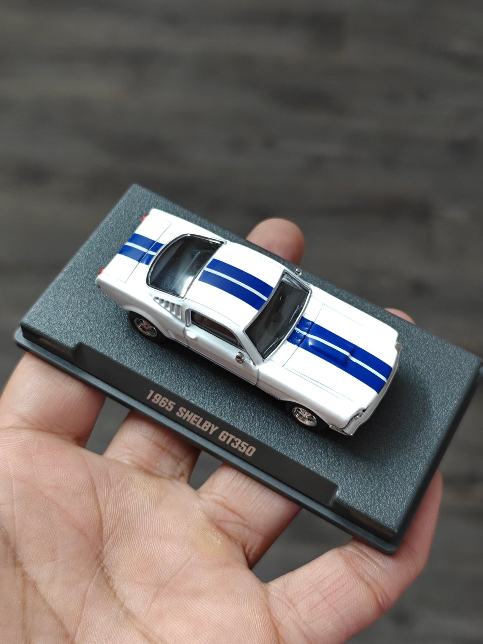 Majorette 1965 Ford Mustang Shelby GT350 With Acrylic Case (Uncarded New) - Kinder Logs