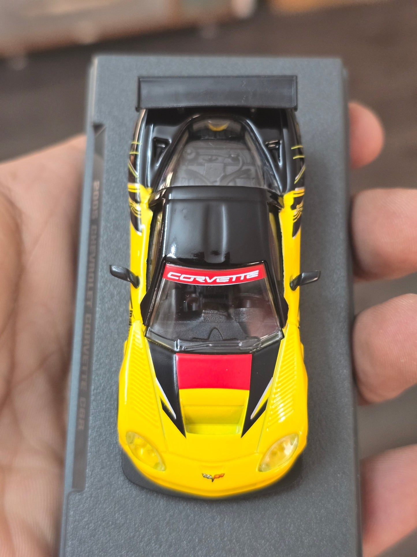 Majorette 2005 Chevrolet Corvette C6R With Acrylic Case (Uncarded New) - Kinder Logs