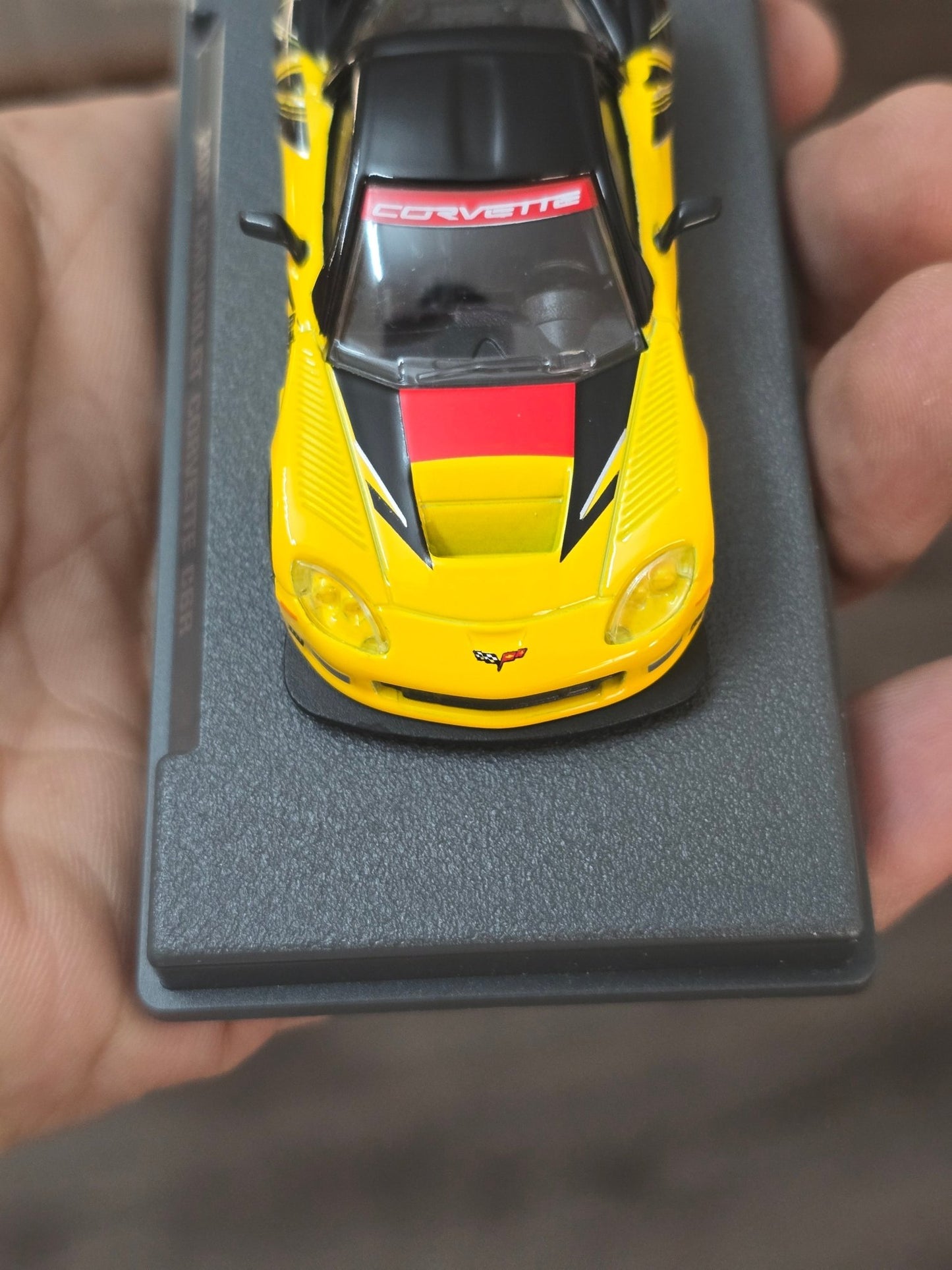 Majorette 2005 Chevrolet Corvette C6R With Acrylic Case (Uncarded New) - Kinder Logs