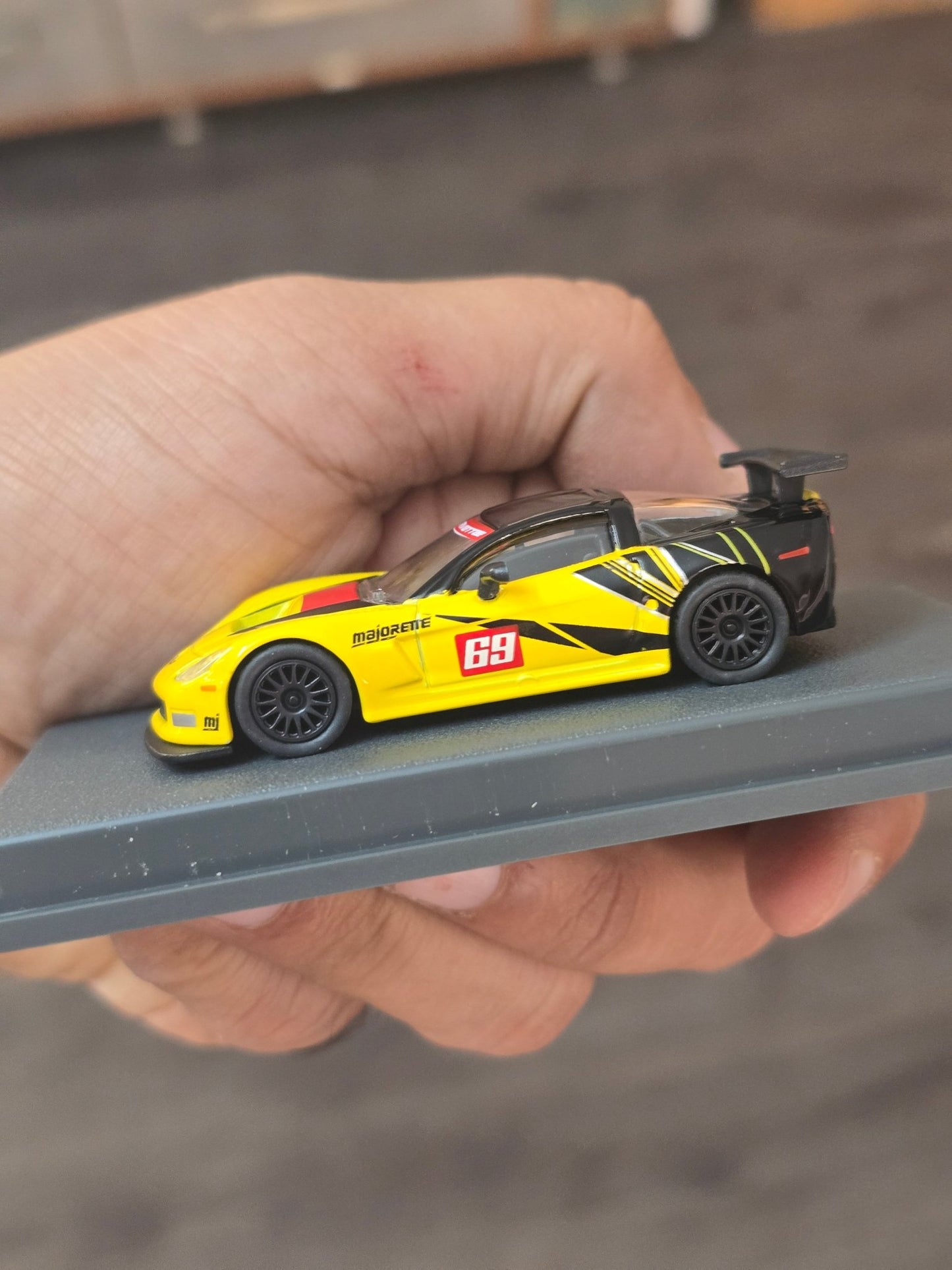 Majorette 2005 Chevrolet Corvette C6R With Acrylic Case (Uncarded New) - Kinder Logs