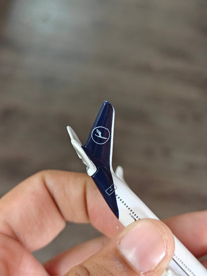 Majorette A350-900 Aeroplane - Lufthansa Airlines (Uncarded - New) - Kinder Logs