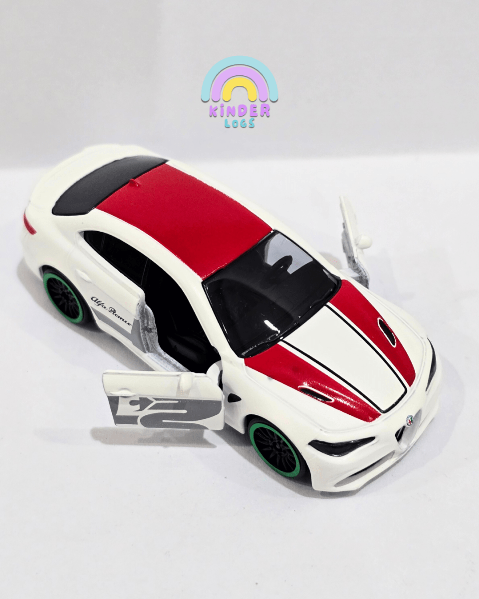 Majorette Alfa Romeo Giulia Limited Edition (Uncarded) - Kinder Logs