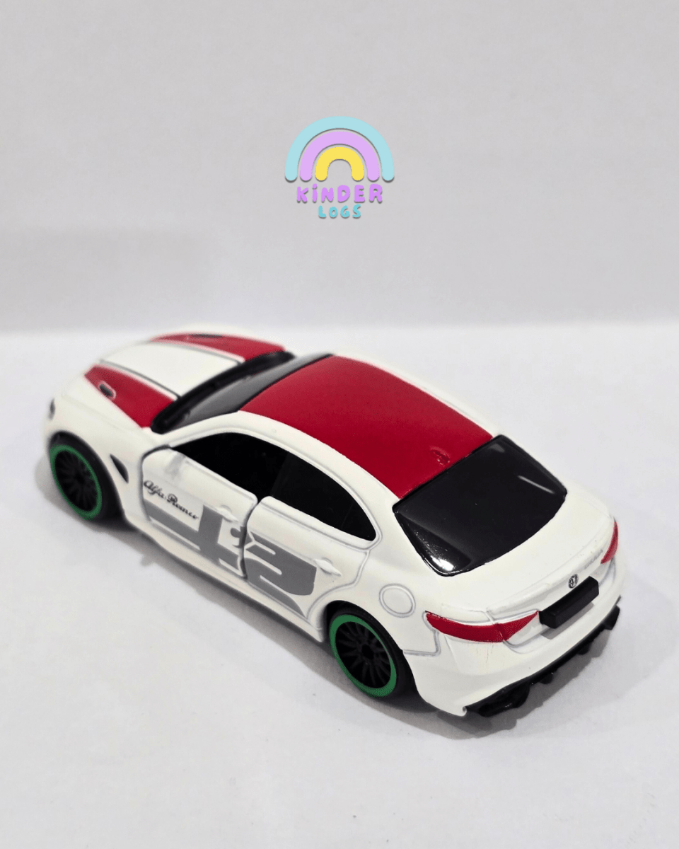 Majorette Alfa Romeo Giulia Limited Edition (Uncarded) - Kinder Logs