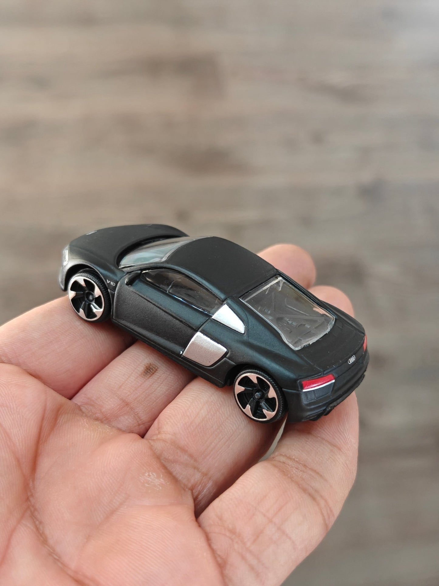 Majorette Audi R8 Coupe Black Edition (Uncarded - New) - Kinder Logs