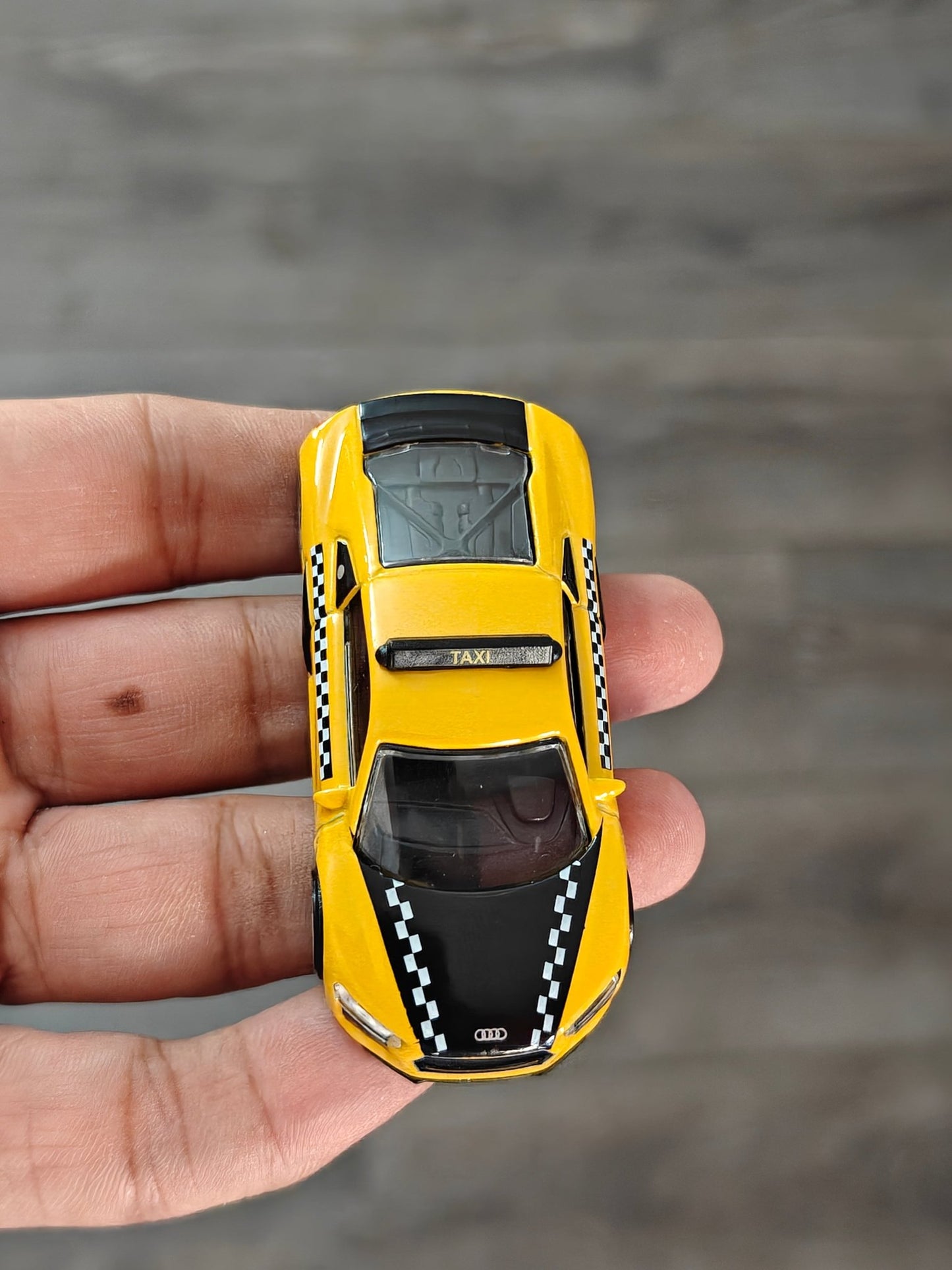 Majorette Audi R8 Taxi Car - Yellow (Uncarded) - Kinder Logs