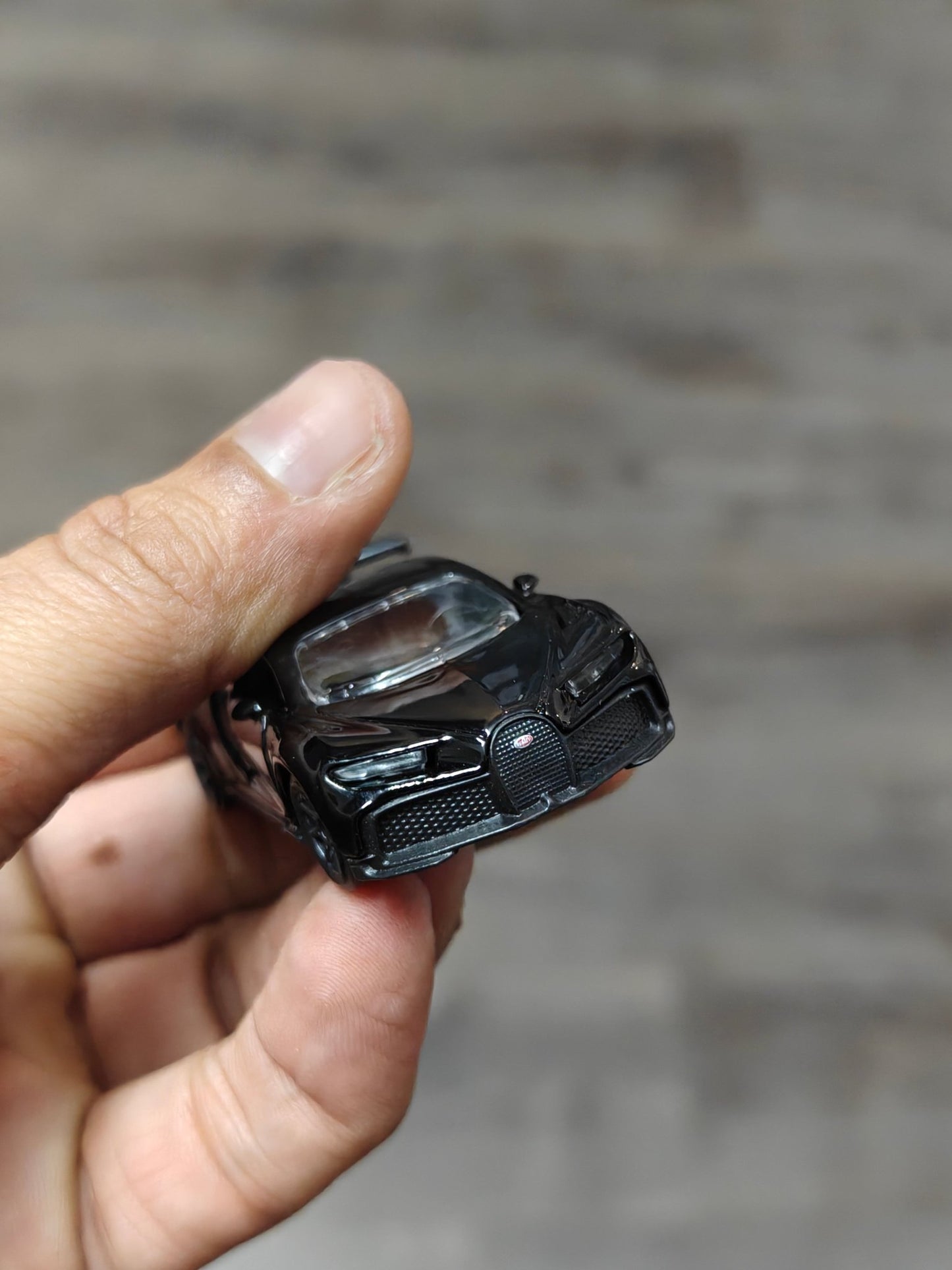 Majorette Bugatti Chiron Pur Sport Black Edition (Uncarded - New) - Kinder Logs