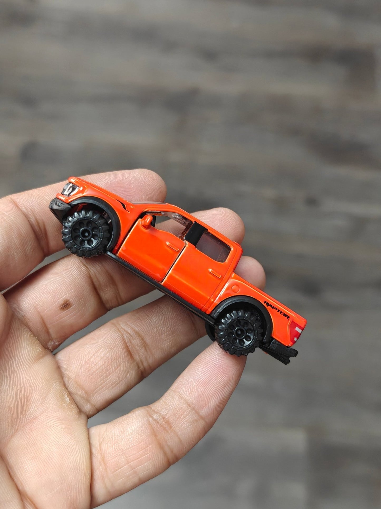 Majorette Ford F - 150 Raptor - Orange (Uncarded - New) - Kinder Logs