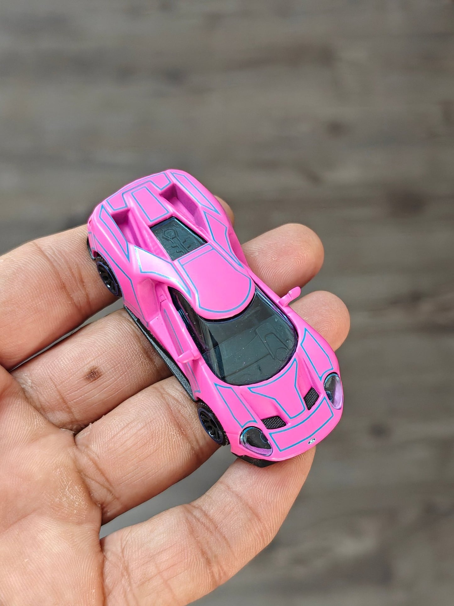 Majorette Ford GT Tron Edition - Rare Pink Color (Uncarded - New) - Kinder Logs