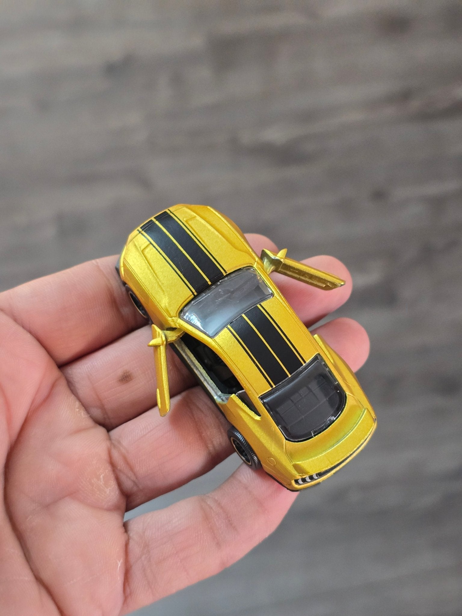 Majorette Ford Mustang GT - Gold (Uncarded - New) - Kinder Logs