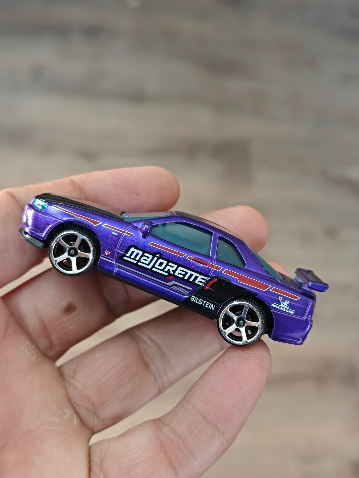 Majorette JDM Nissan Skyline GT - R BNR34 - Purple (Uncarded - New) - Kinder Logs