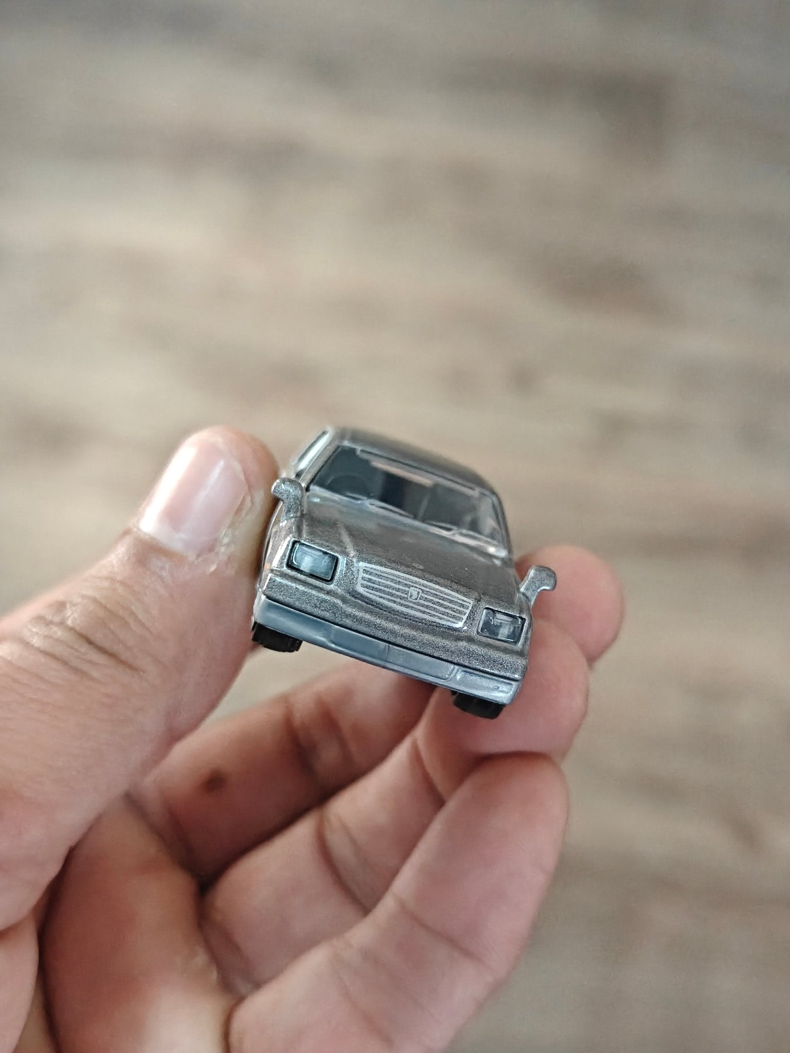 Majorette JDM Toyota Century - Grey (Uncarded - New) - Kinder Logs