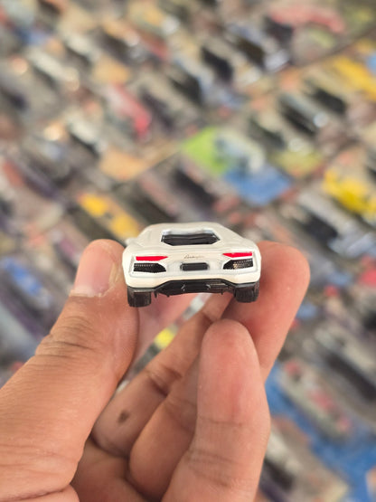Majorette Lamborghini Aventador - White (Uncarded) - Kinder Logs