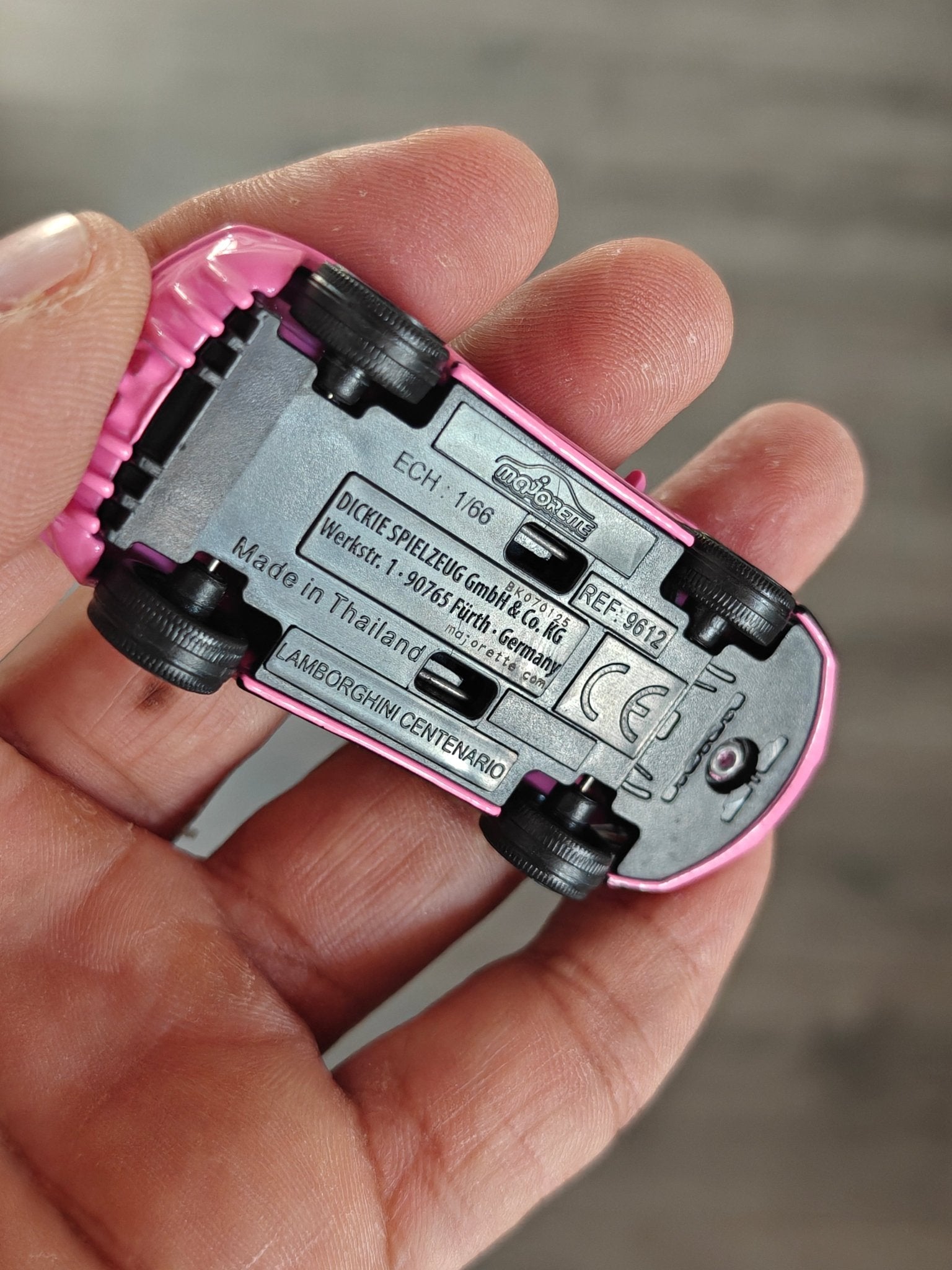 Majorette Lamborghini Centenario - Pink (Uncarded) - Kinder Logs