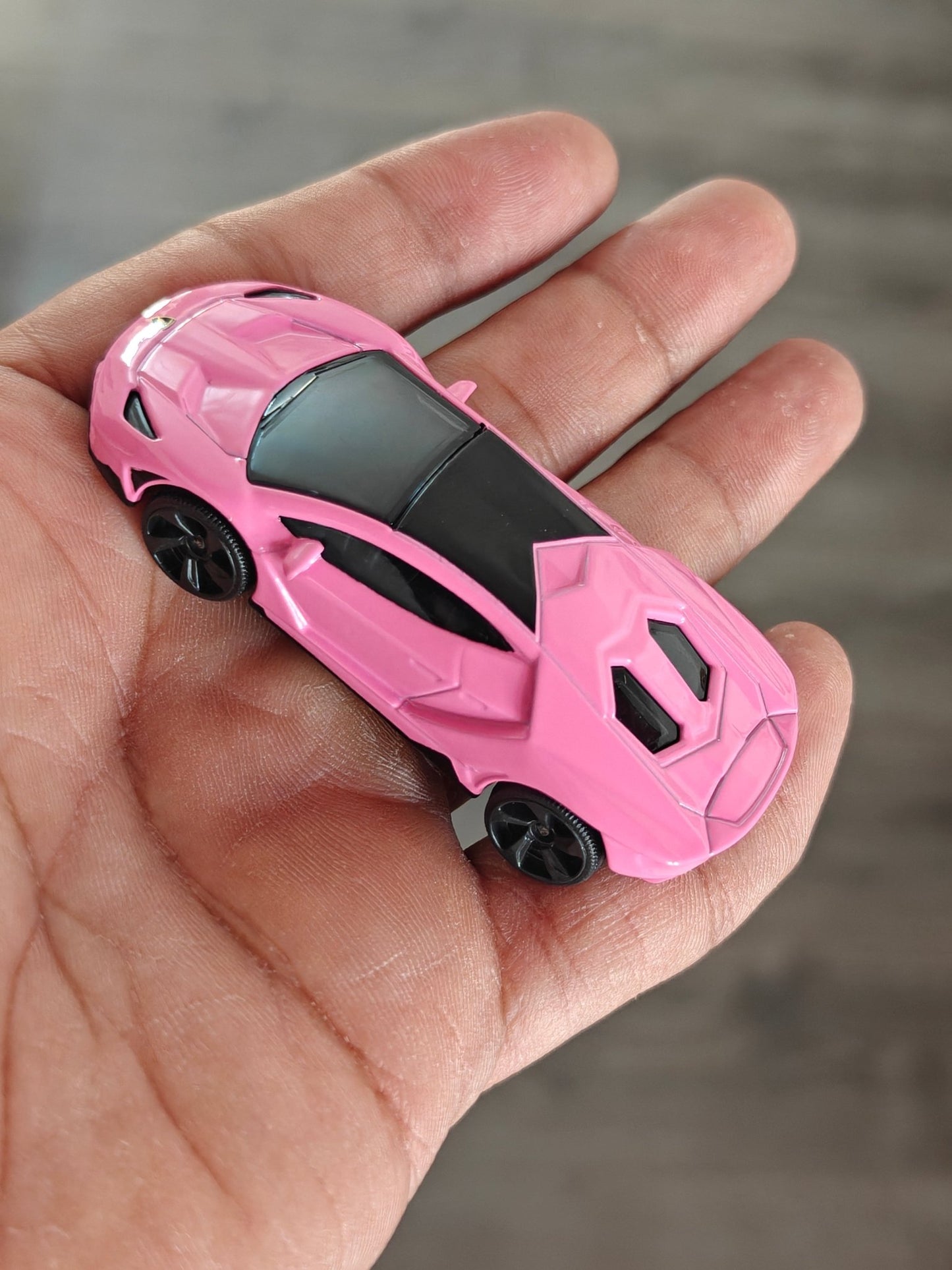 Majorette Lamborghini Centenario - Pink (Uncarded) - Kinder Logs