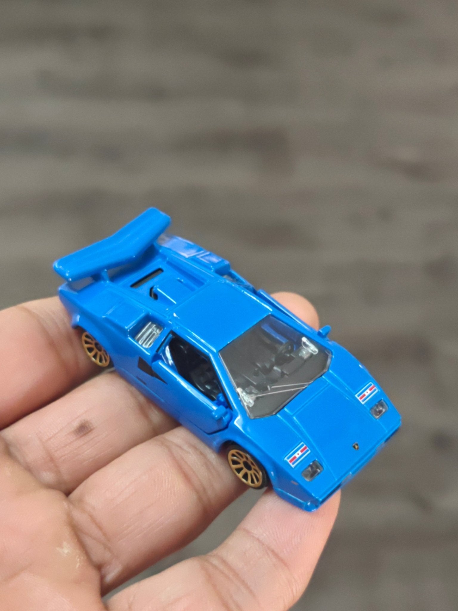 Majorette Lamborghini Countach LP400 S - Blue (Uncarded - New) - Kinder Logs
