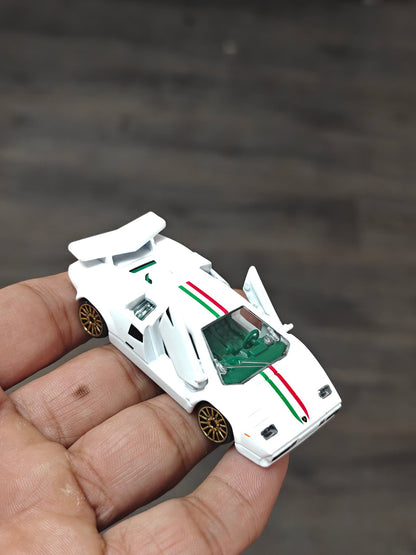 Majorette Lamborghini Countach LP400 - White (Uncarded - New) - Kinder Logs