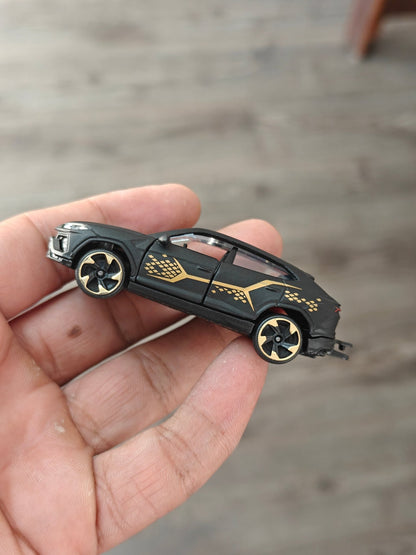 Majorette Lamborghini URUS SUV - Black (Uncarded - New) - Kinder Logs