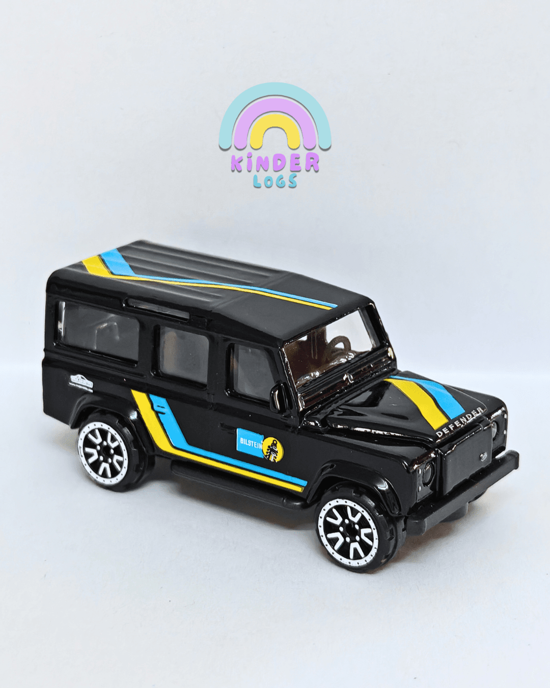 Majorette Land Rover Defender 110 - Black (Uncarded - New) - Kinder Logs