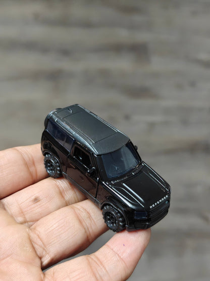 Majorette Land Rover Defender 90 Black Edition (Uncarded - New) - Kinder Logs