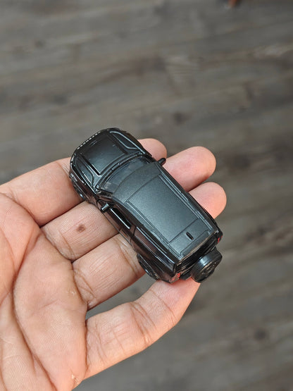 Majorette Land Rover Defender 90 Black Edition (Uncarded - New) - Kinder Logs
