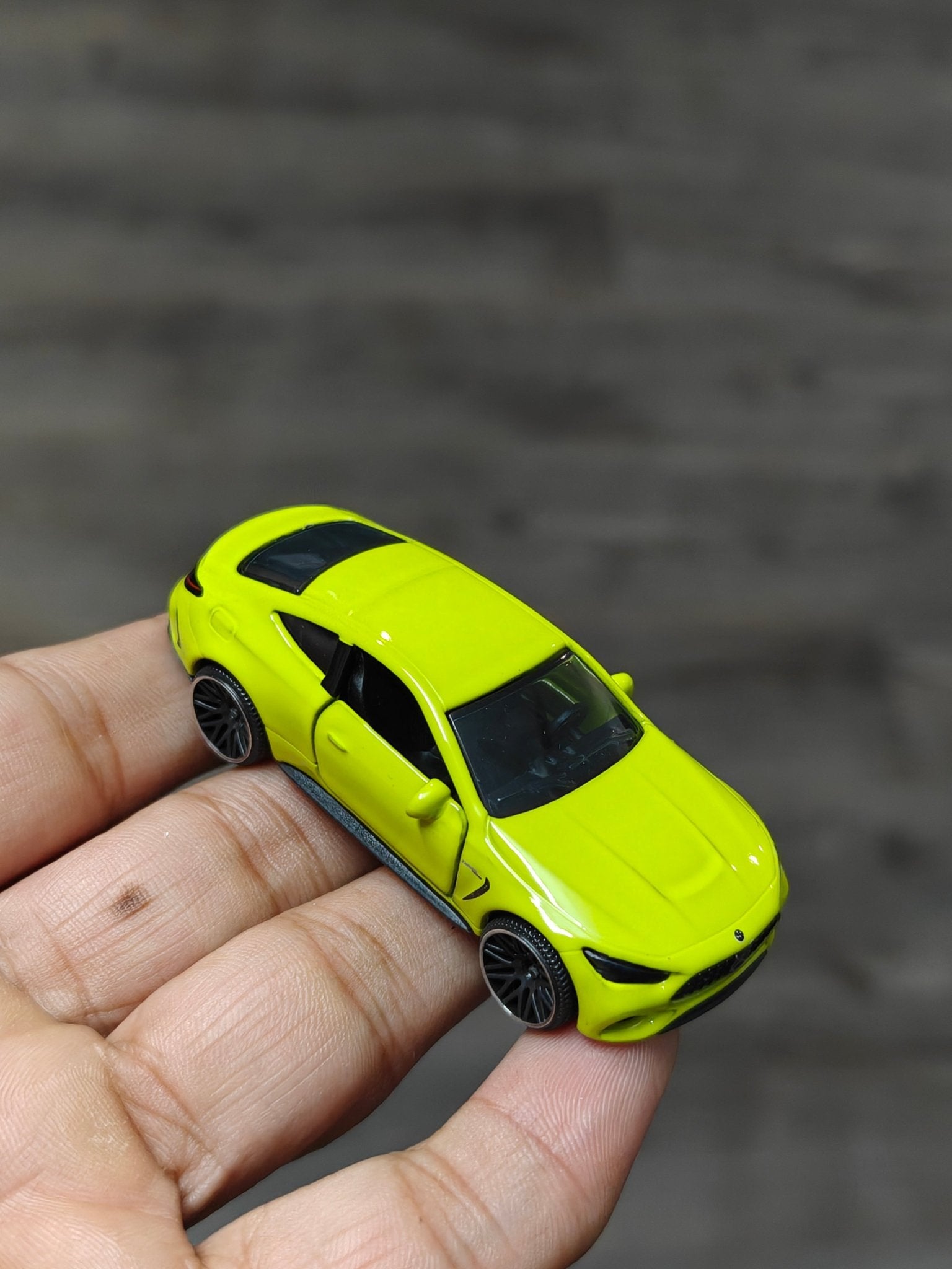 Majorette Mercedes - AMG CLE 63 - Neon Green (Uncarded - New) - Kinder Logs