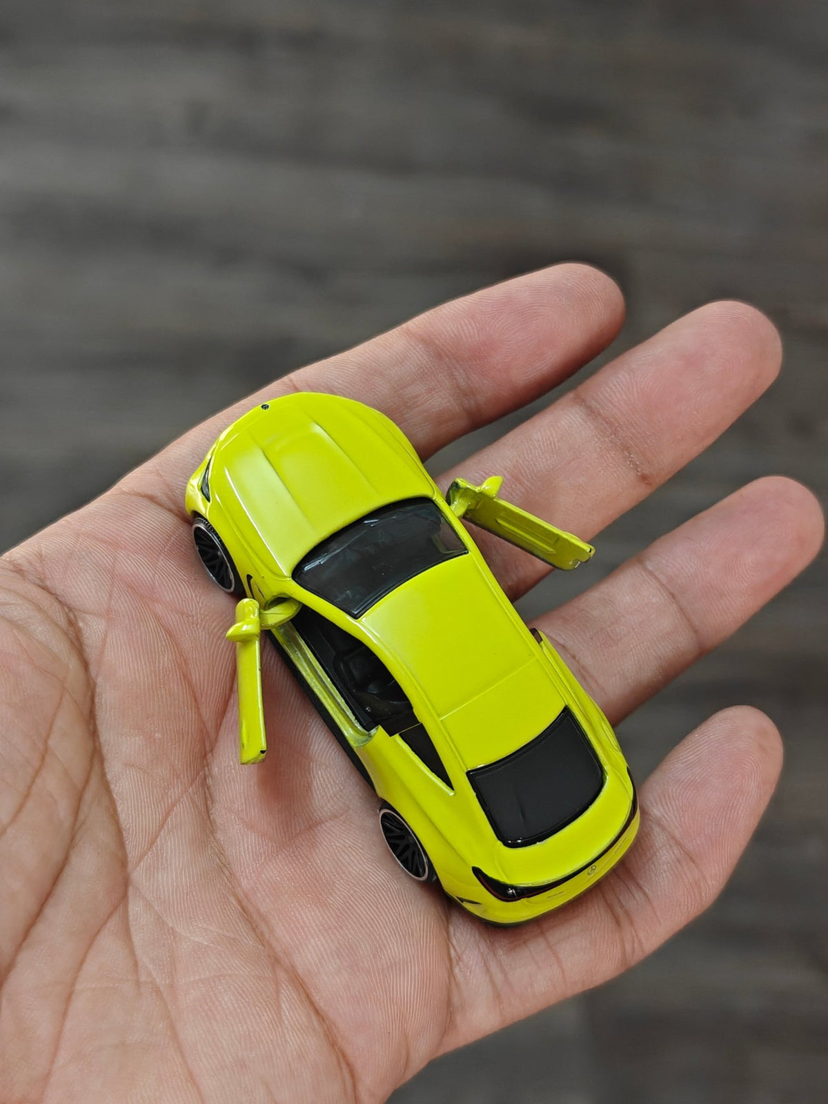 Majorette Mercedes-AMG CLE 63 - Neon Green (Uncarded - New) - Kinder Logs