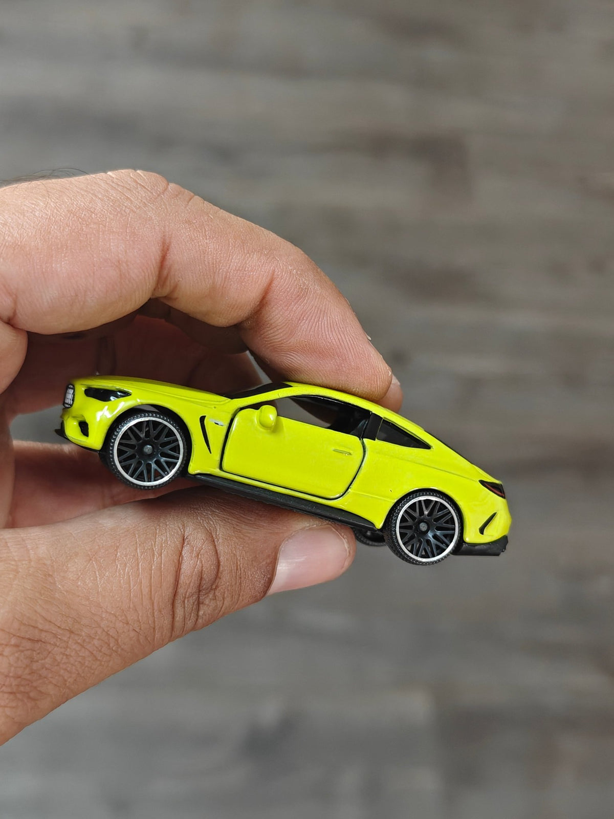 Majorette Mercedes-AMG CLE 63 - Neon Green (Uncarded - New) - Kinder Logs